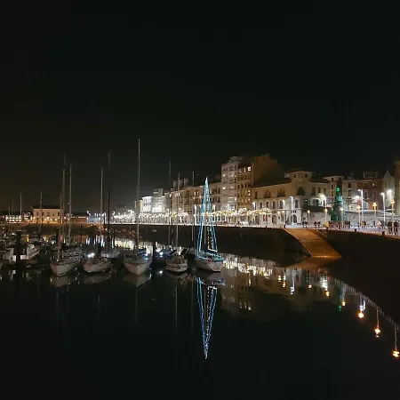 La Galeria De San Lorenzo Gijon